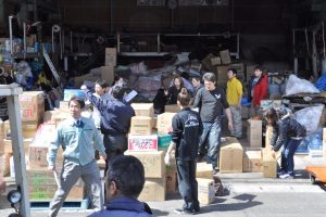 東日本大震災福一漁業に届く支援物資